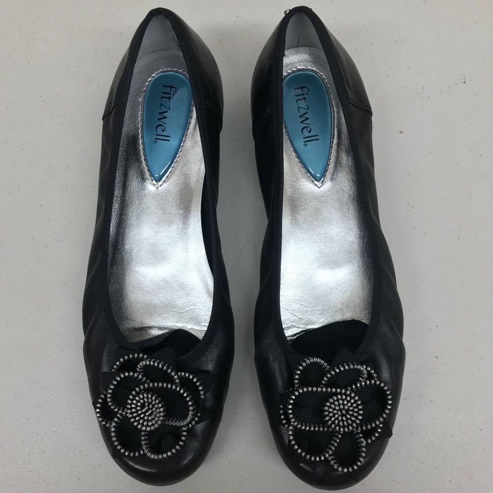 Fitzwell Black Leather Ballet Zipper Flower Flats